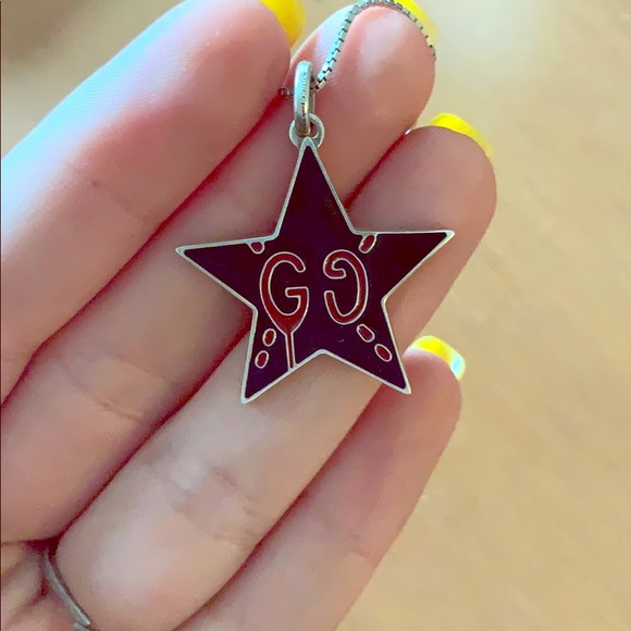 gucci star pendant